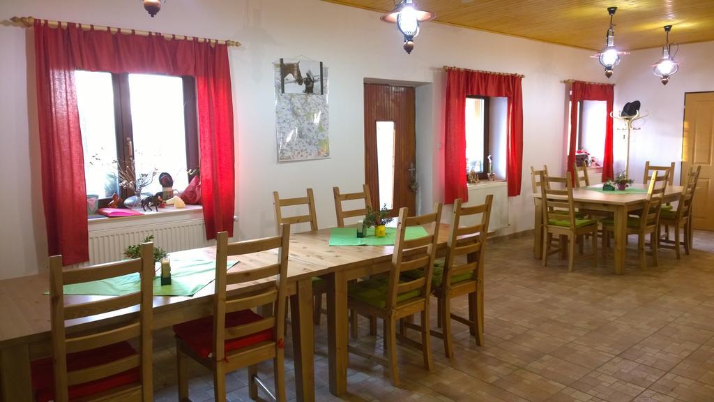 Penzion Eqilon Hotel Melnik Luaran gambar